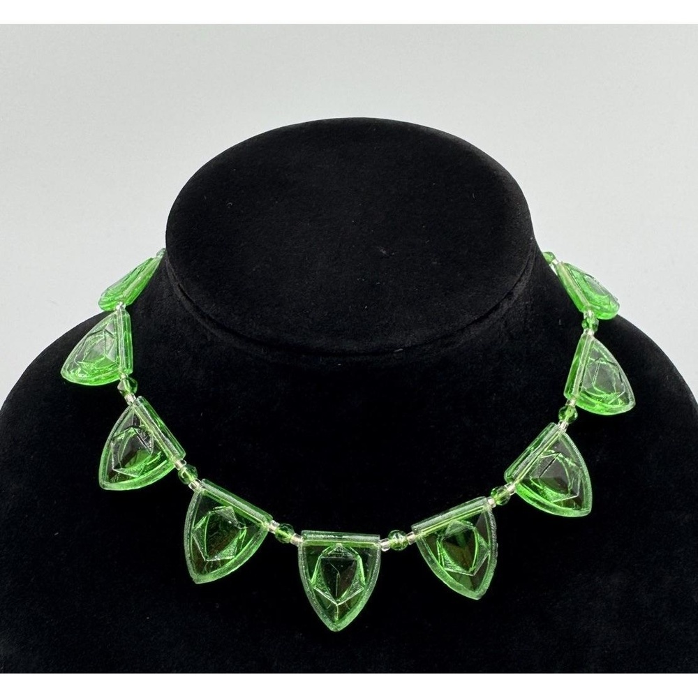 Vintage‎ 1920s Signed CZECHOSLOVAKIA Green Molded ? Glass Collar Shield Necklace